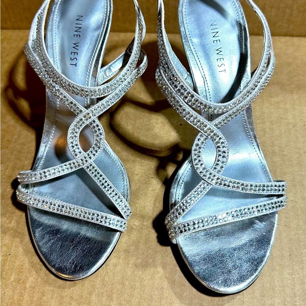 Silver Nine West Heel, size 7